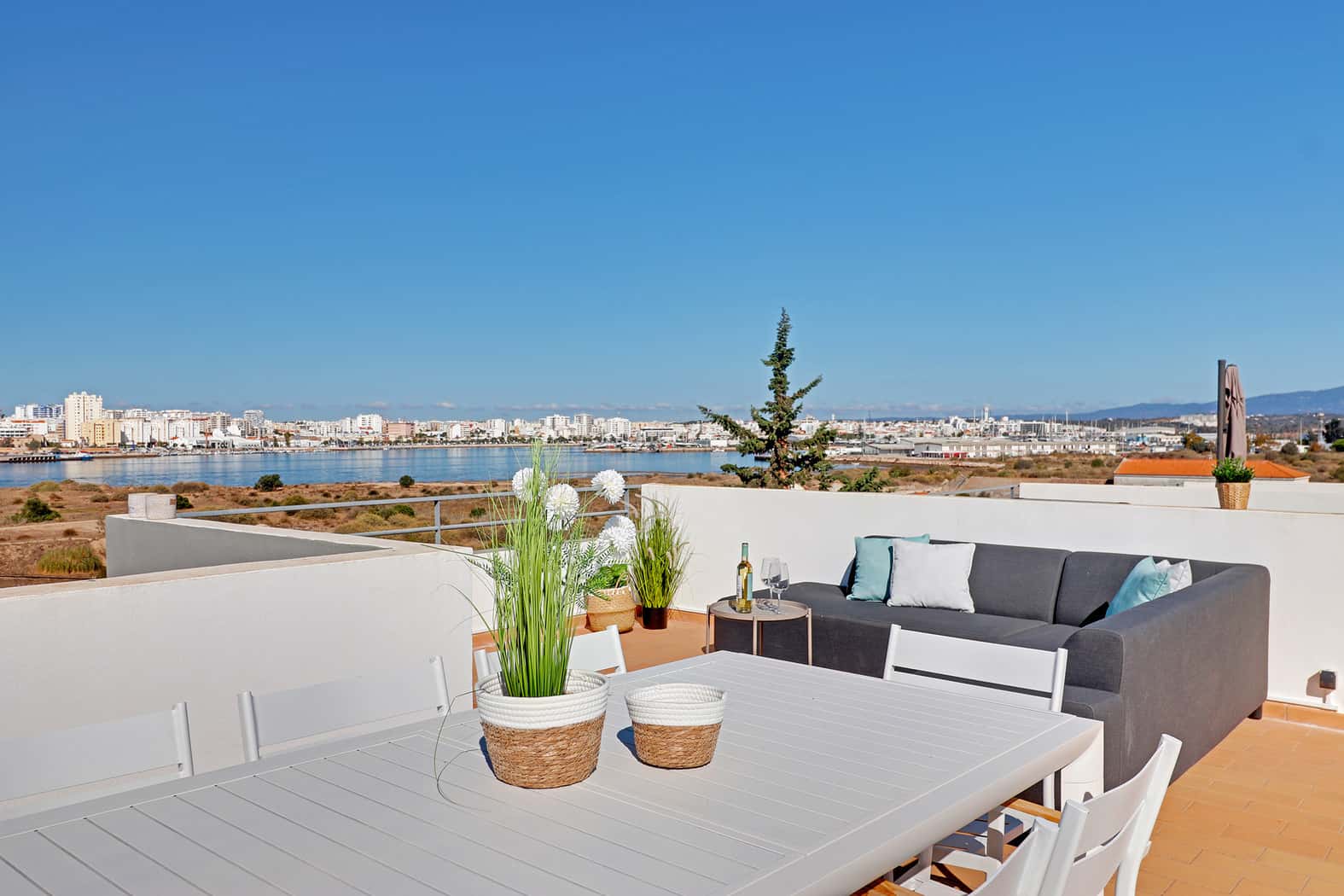Casa Ferraguido by Portucasa