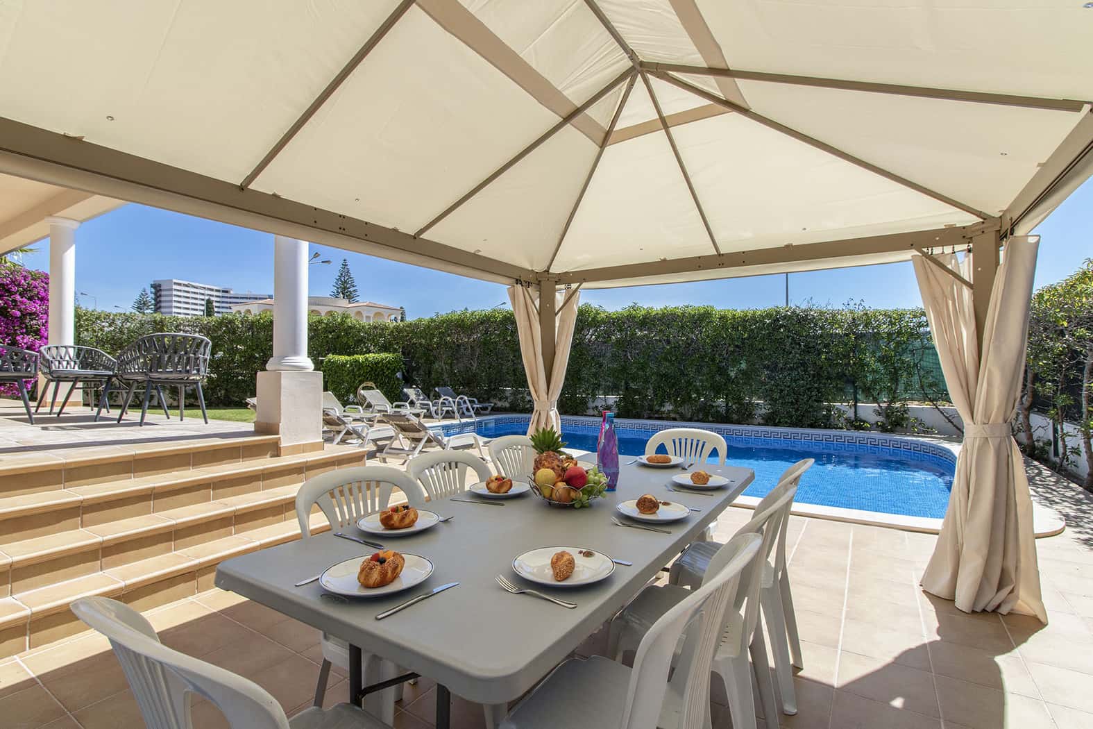 Villa Tulipa by Portucasa